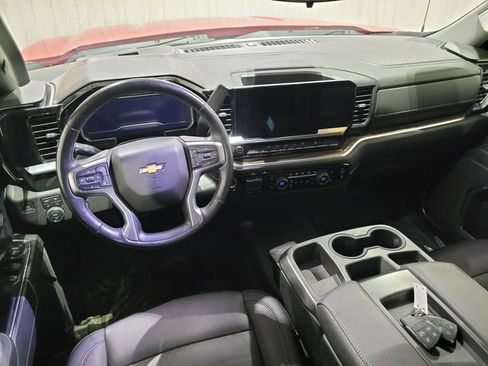 Used 2022 Chevrolet Silverado 1500 LT image 4