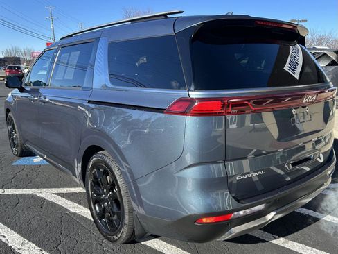 Used 2024 Kia Carnival SX Prestige image 4