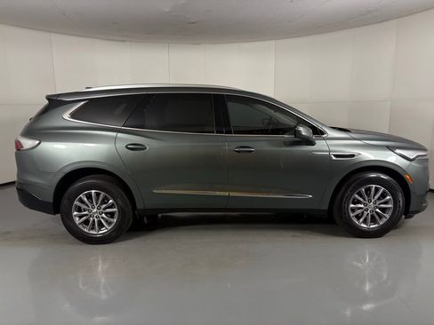 Used 2024 Buick Enclave Essence w/ Sound and Sites Package image 11