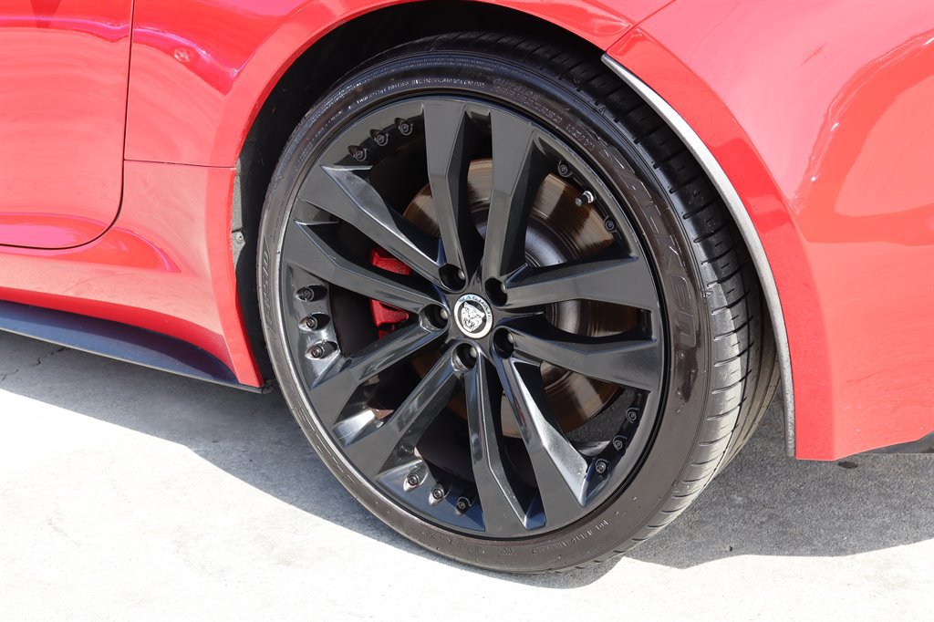Used 2014 Jaguar F-TYPE S RWD image 27