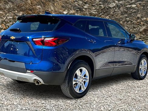 Used 2022 Chevrolet Blazer LT image 2