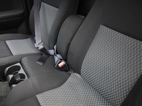 Used 2010 Chevrolet Colorado LT RWD image 18