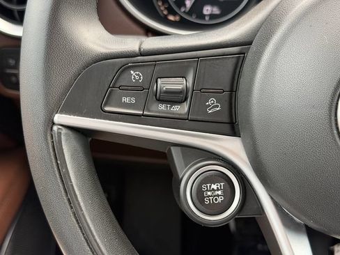 Used 2019 Alfa Romeo Stelvio RWD image 28