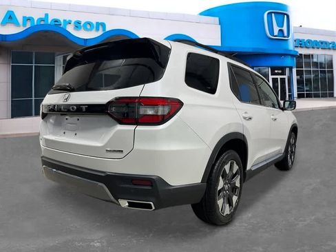 New 2026 Honda Pilot Touring image 5