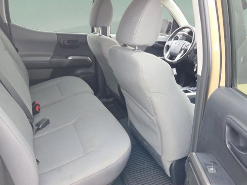 Used 2019 Toyota Tacoma SR5 image 13