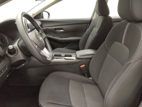Used 2024 Nissan Sentra SV FWD image 17