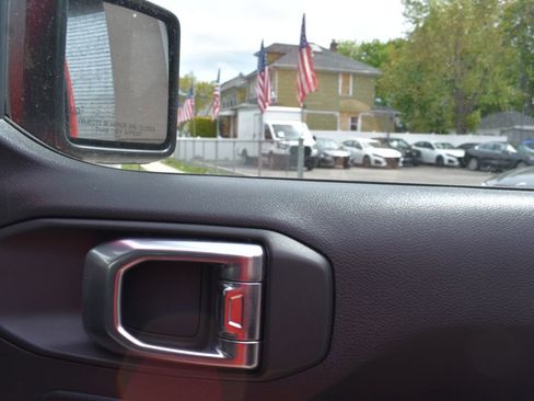 Used 2025 Jeep Wrangler Unlimited Sport AWD/4WD image 21