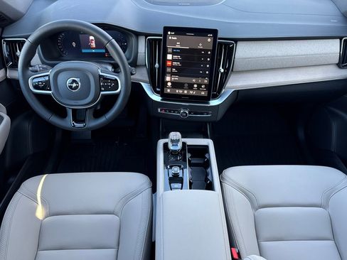 New 2026 Volvo XC90 T8 Plus w/ Protection Package AWD/4WD image 3
