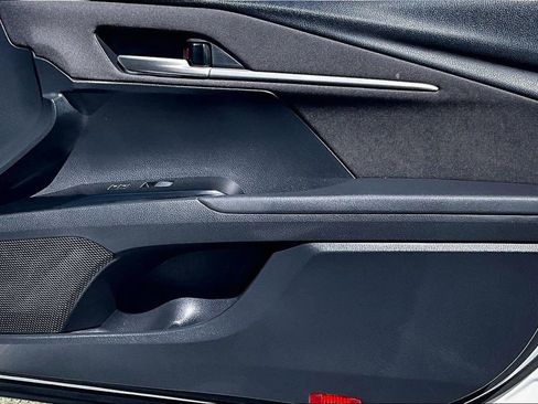 Used 2025 Toyota Camry LE image 27