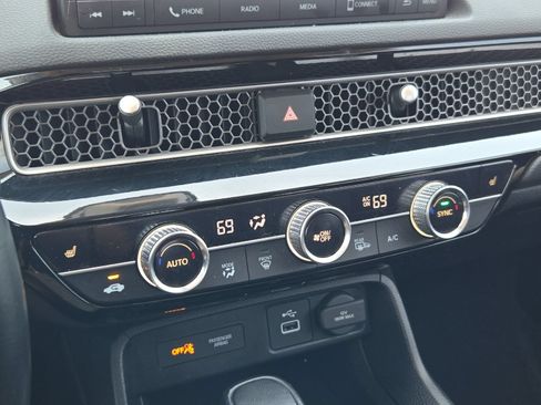 Used 2023 Honda Civic EX image 18
