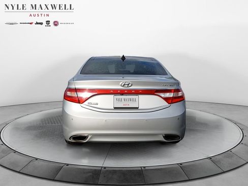 Used 2014 Hyundai Azera Limited w/ Option Group 02 FWD image 15