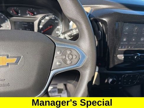 Used 2022 Chevrolet Traverse LS image 18