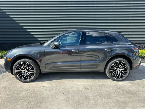 Used 2026 Porsche Macan AWD/4WD image 2
