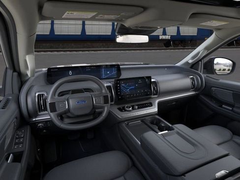 New 2026 Ford Expedition Platinum AWD/4WD image 9