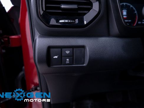 Used 2025 Honda Pilot TrailSport image 18