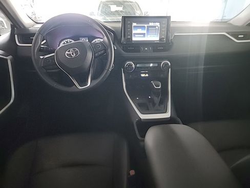 Used 2022 Toyota RAV4 XLE Premium FWD image 5