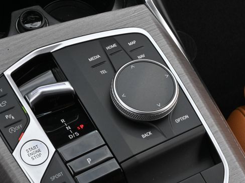 Certified 2025 BMW 430i Convertible RWD image 25