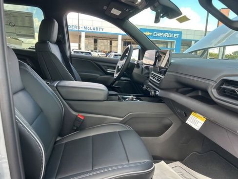 New 2026 Chevrolet Silverado EV LT image 32