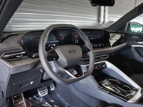 New 2025 Audi SQ5 Premium Plus image 16