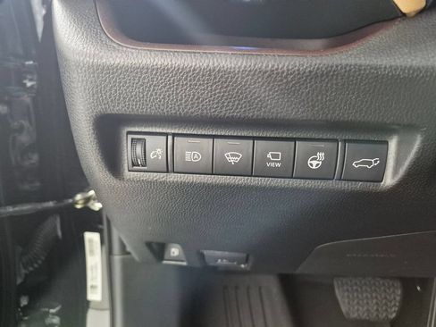 Used 2022 Toyota RAV4 Limited AWD/4WD image 12