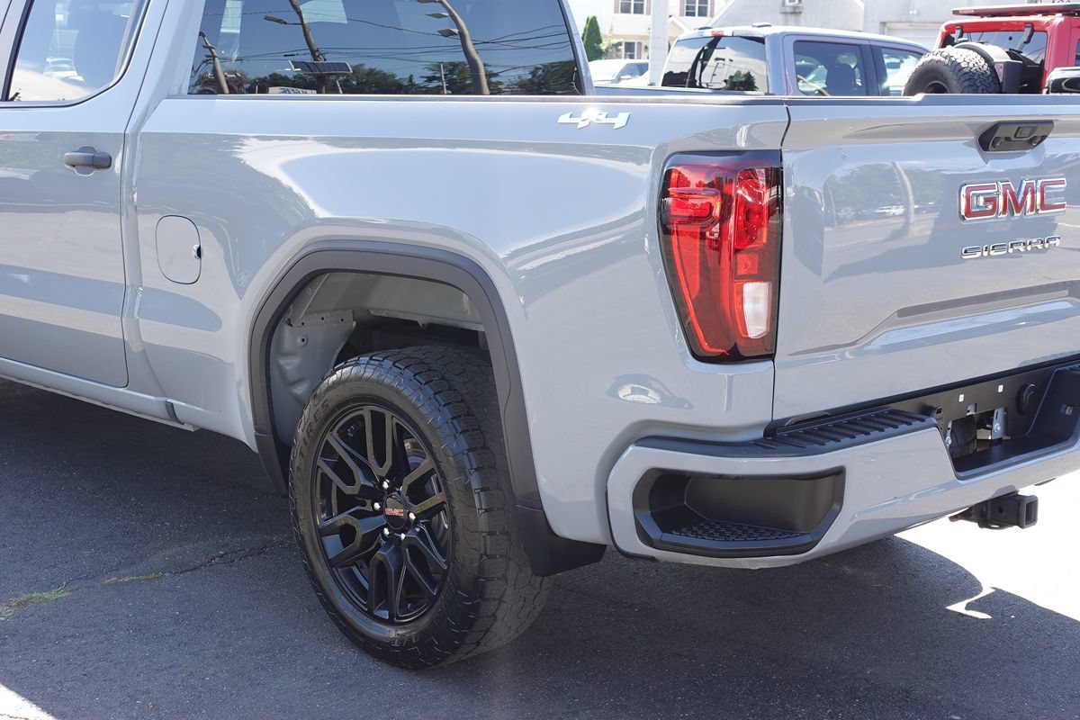 Used 2024 GMC Sierra 1500 Pro w/ Graphite Edition AWD/4WD image 9