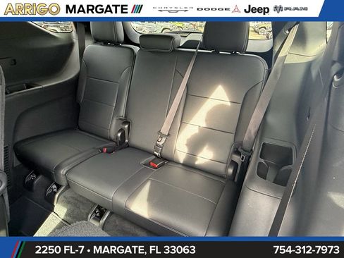Used 2026 Chevrolet Traverse LT w/ Enhanced Driving Package FWD image 12