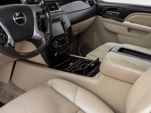 Used 2011 GMC Yukon Denali image 29