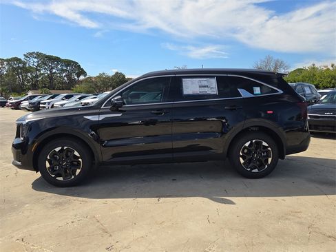 New 2026 Kia Sorento S image 5