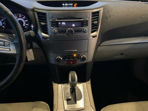 Used 2011 Subaru Outback 2.5i Premium AWD/4WD image 16