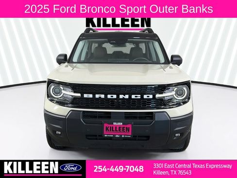 Used 2025 Ford Bronco Sport Outer Banks w/ Outer Banks Tech Package+ AWD/4WD image 2