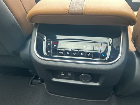 New 2026 Nissan Armada Platinum Reserve image 18