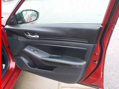 Certified 2024 Nissan Altima 2.5 SV image 21