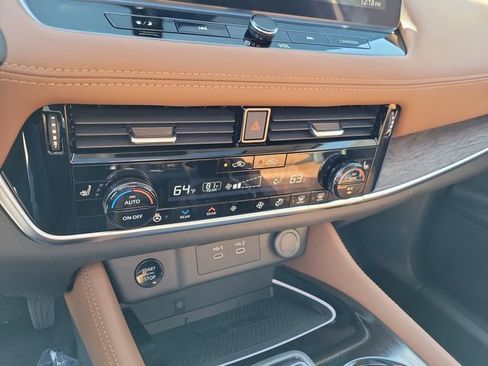 New 2026 Nissan Rogue Platinum w/ Platinum Premium Package image 17