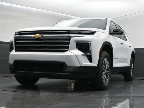 New 2026 Chevrolet Traverse LT FWD image 42