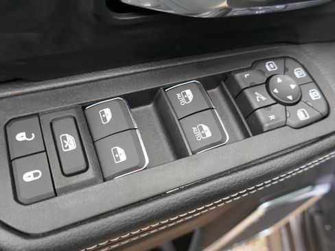 New 2026 RAM 2500 Laramie w/ Night Edition AWD/4WD image 20
