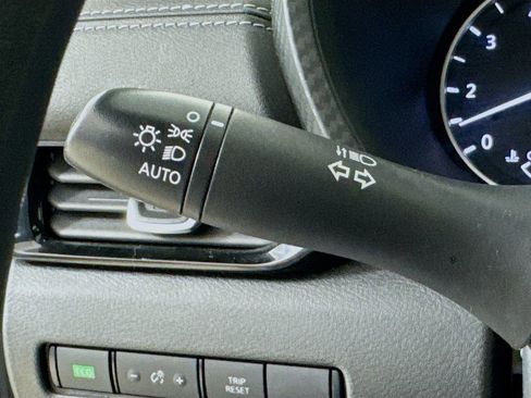 Used 2024 Nissan Sentra SV FWD image 13