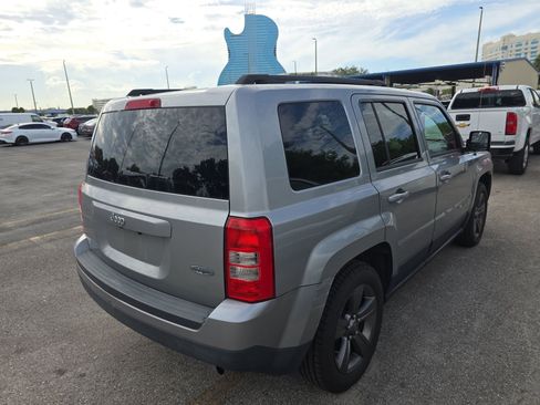 Used 2015 Jeep Patriot High Altitude FWD image 3