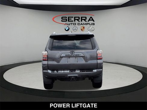 Used 2018 Toyota 4Runner SR5 Premium image 4