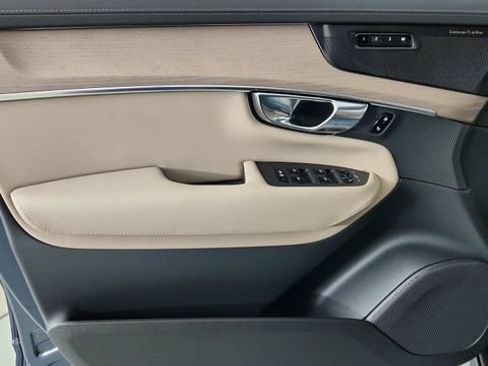 New 2026 Volvo XC90 B6 Plus w/ Protection Package Premier AWD/4WD image 9