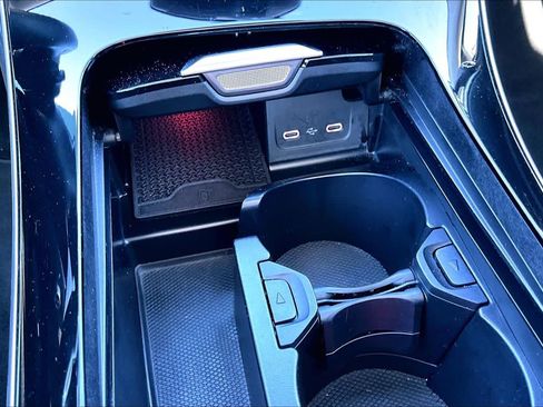 Used 2025 Mercedes-Benz C 300 Sedan image 34