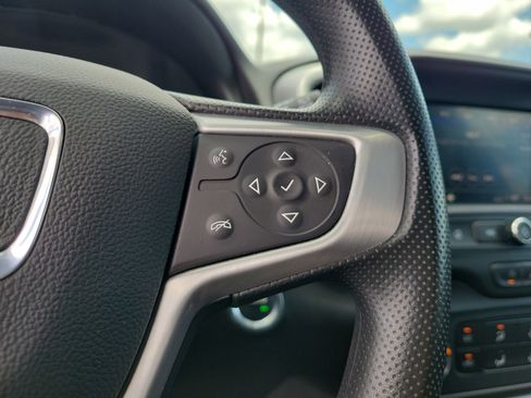 Used 2024 GMC Terrain SLE FWD image 20