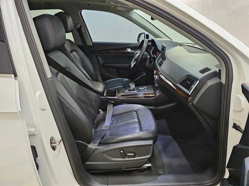 Used 2019 Audi Q5 2.0T Premium w/ Convenience Package image 11