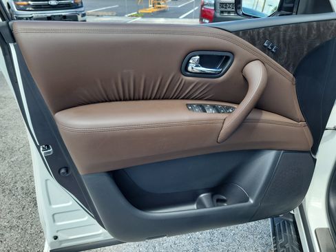 Certified 2023 Nissan Armada Platinum w/ Captain's Chairs Package RWD image 11