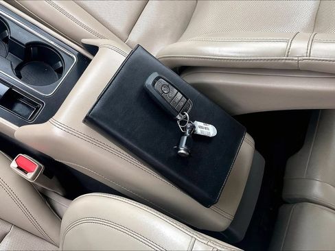 Used 2020 Lincoln Corsair FWD image 11