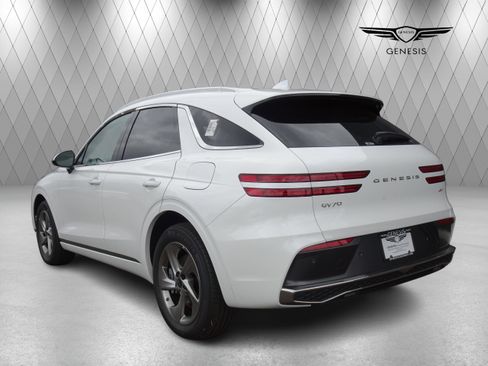 New 2026 Genesis GV70 2.5T Select image 3