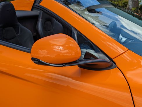 Used 2014 McLaren MP4-12C Spider RWD image 16