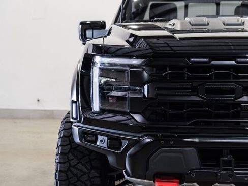 Used 2025 Ford F150 Raptor w/ Equipment Group 803A Raptor R AWD/4WD image 3