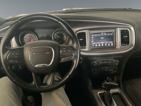 Used 2022 Dodge Charger SXT image 11