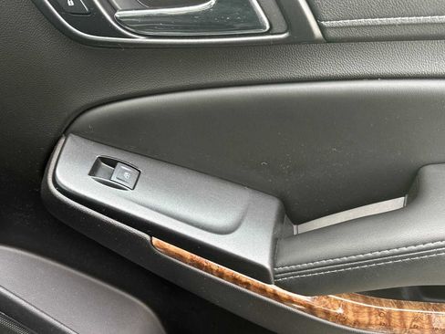 Used 2016 Chevrolet Suburban LTZ image 22