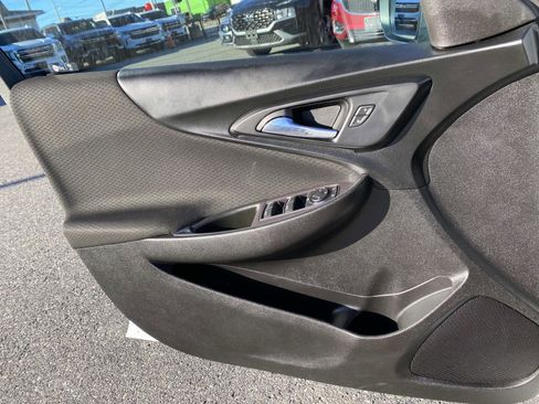 Used 2021 Chevrolet Malibu LT image 17